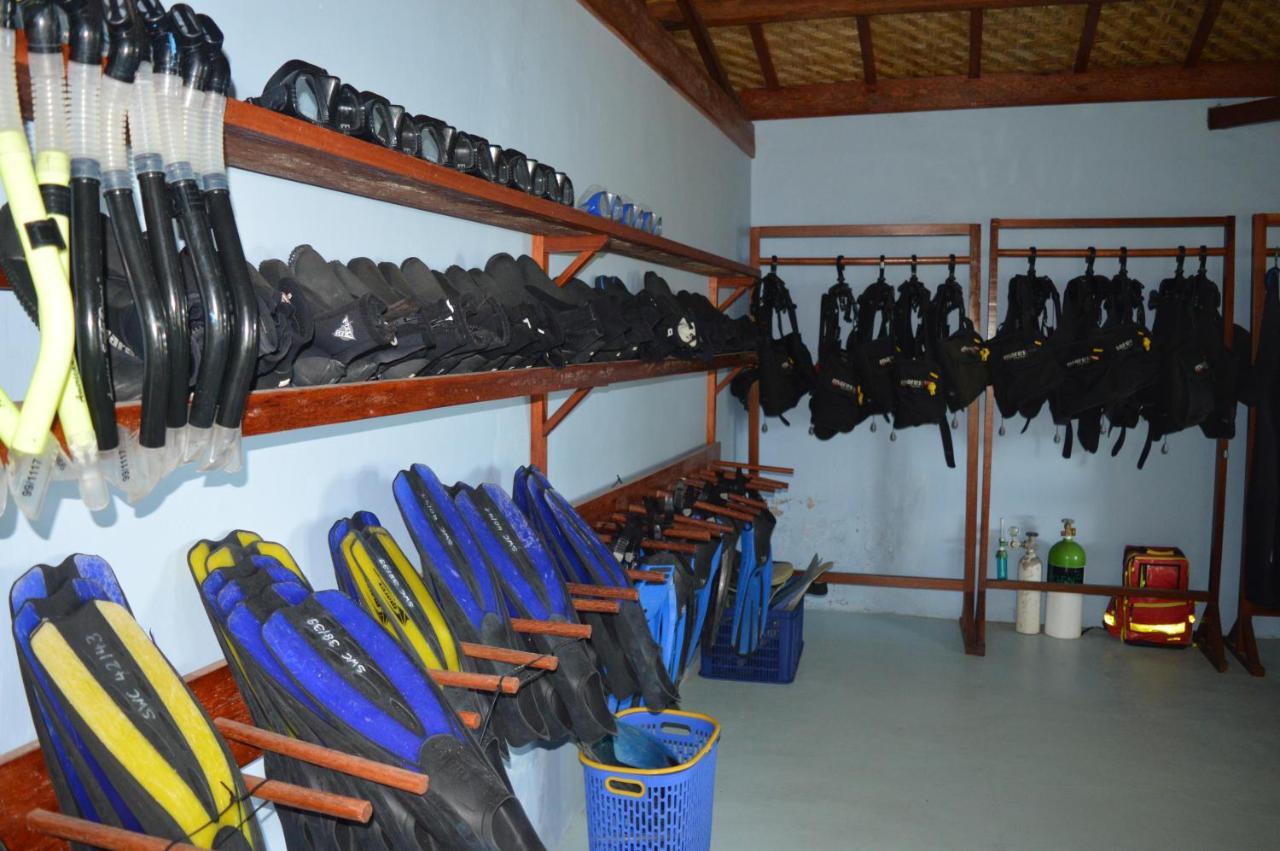 Sea World Club Beach Resort & Dive Center Maumere Esterno foto