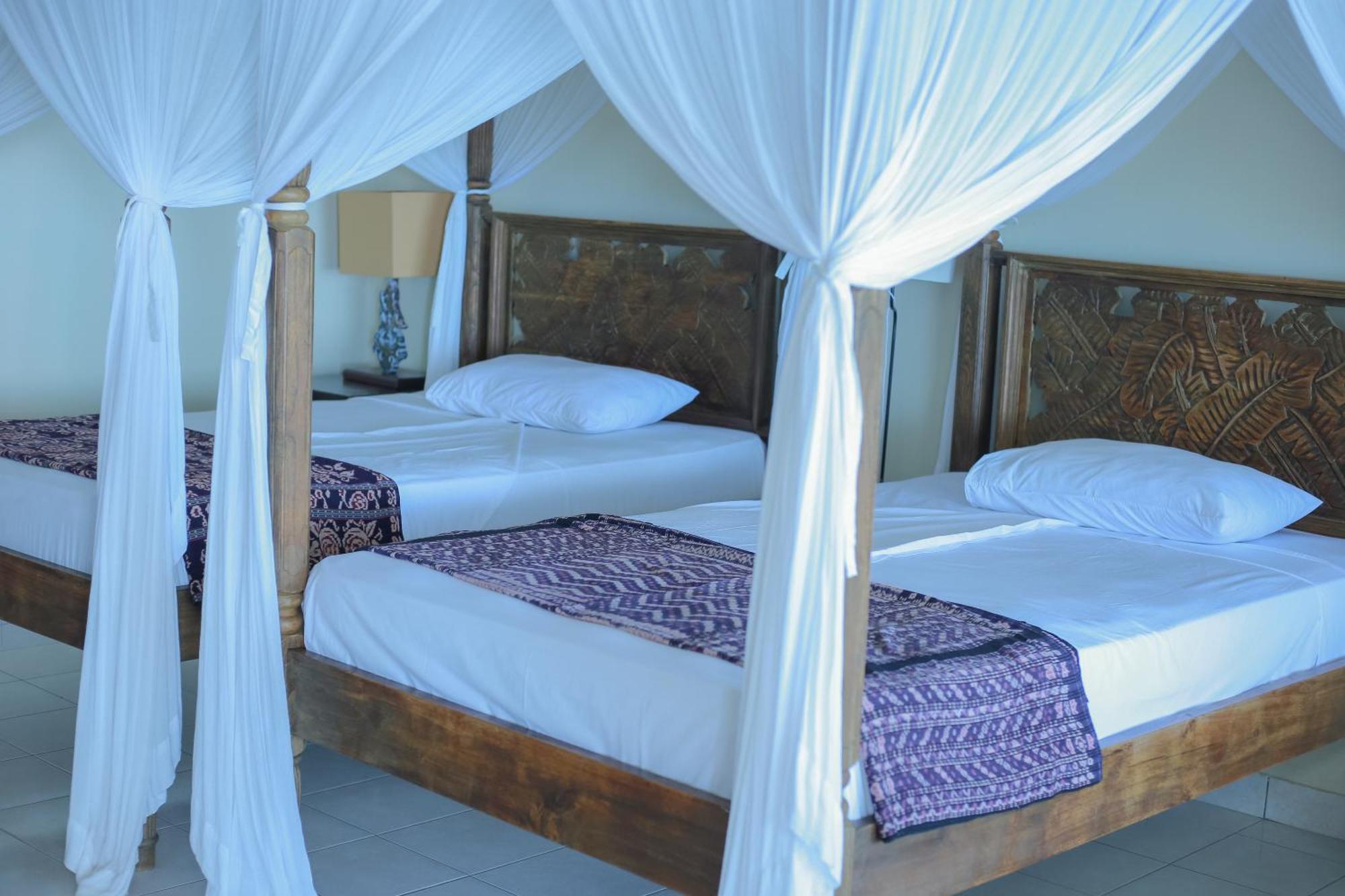 Sea World Club Beach Resort & Dive Center Maumere Esterno foto