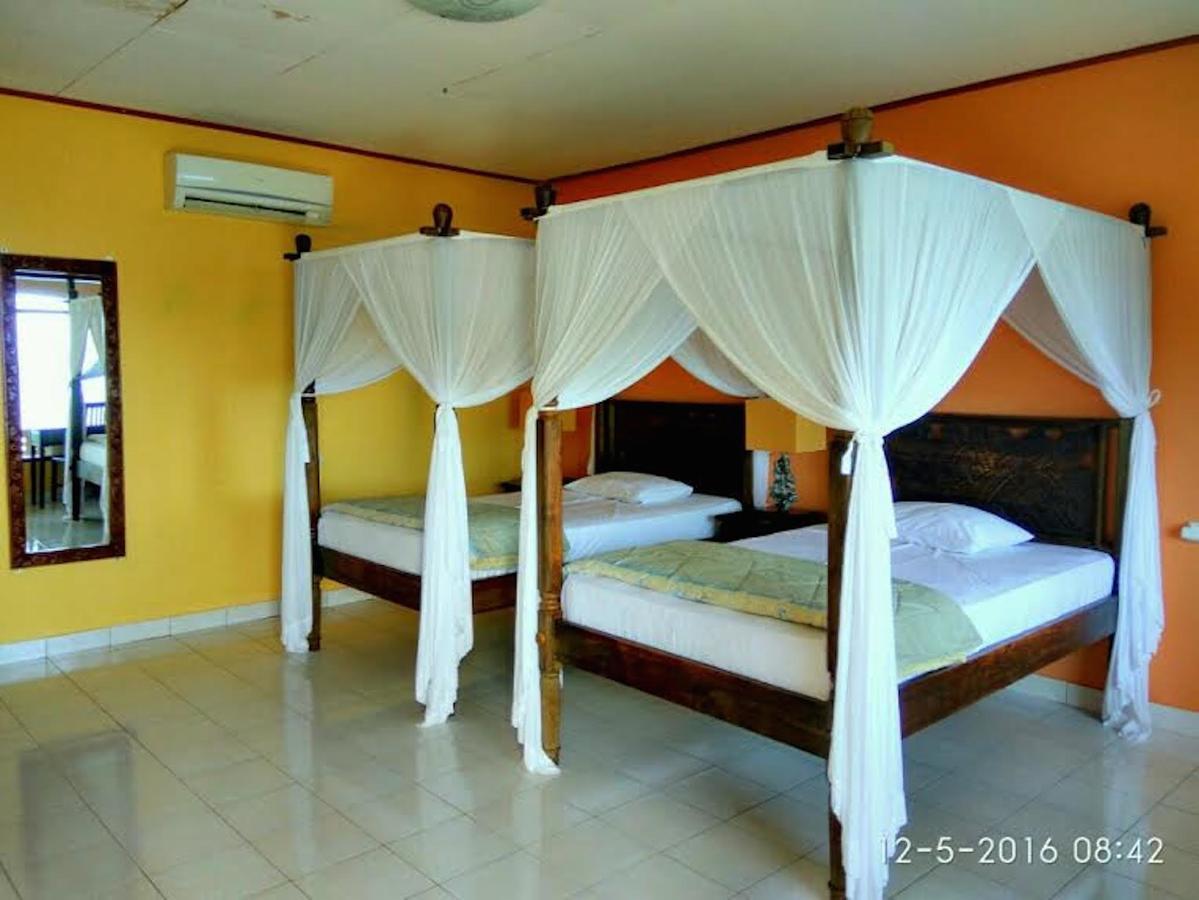 Sea World Club Beach Resort & Dive Center Maumere Esterno foto