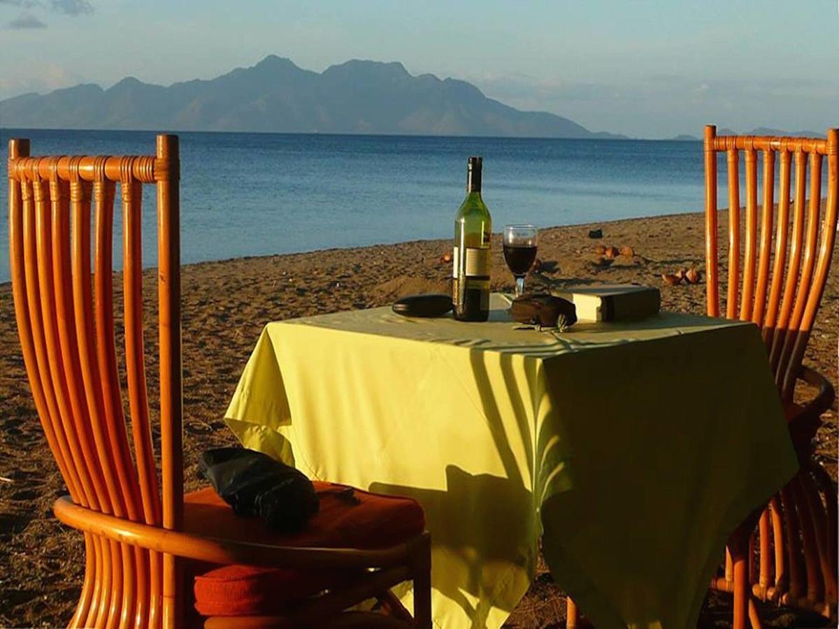 Sea World Club Beach Resort & Dive Center Maumere Esterno foto