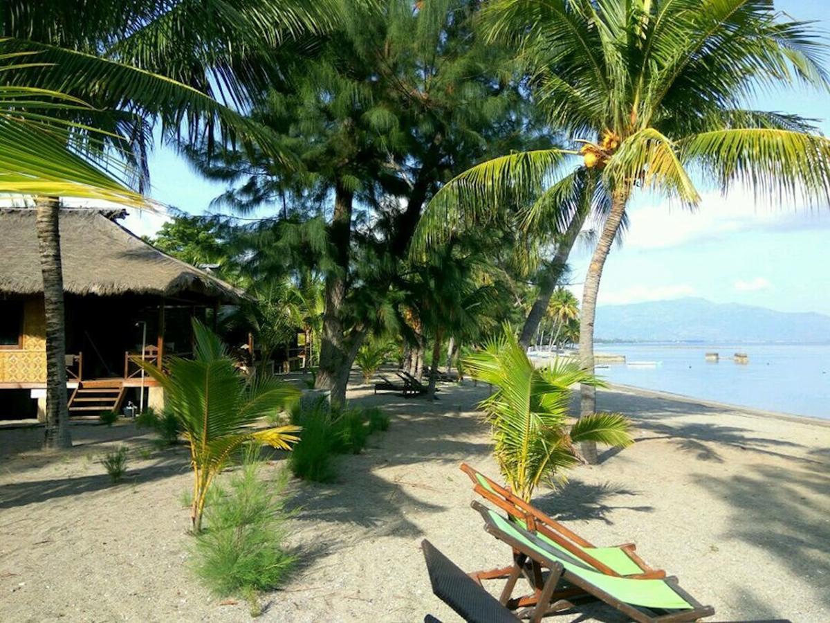 Sea World Club Beach Resort & Dive Center Maumere Esterno foto
