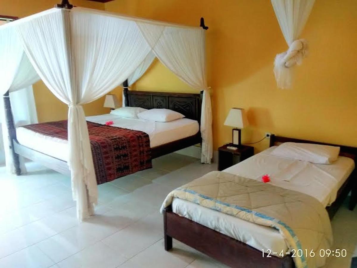Sea World Club Beach Resort & Dive Center Maumere Esterno foto